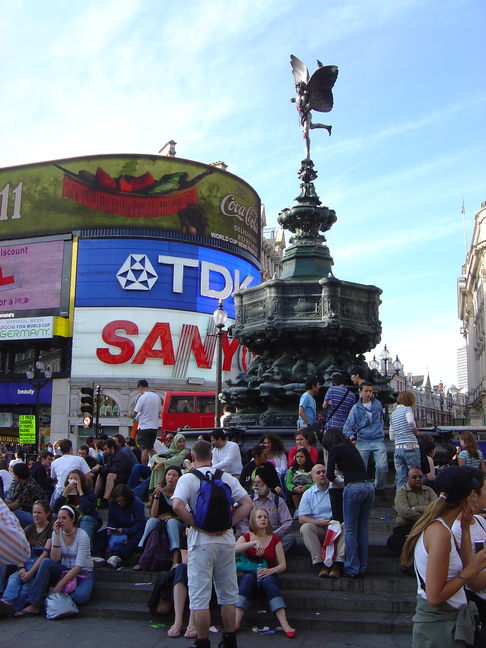 Piccadilly Circus